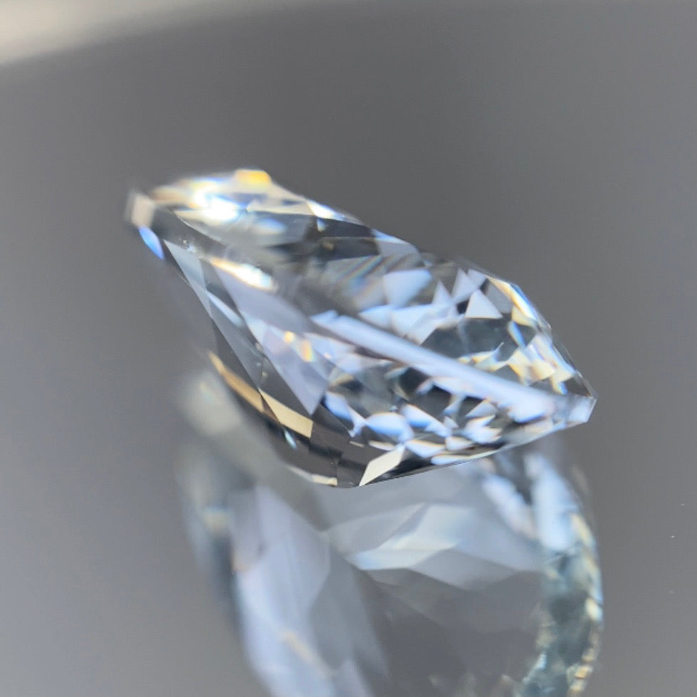 先端の細かい輝きがたまらないピアッちゃんの傑作★ゴッシェナイト2.697ct ピアッちゃん作品