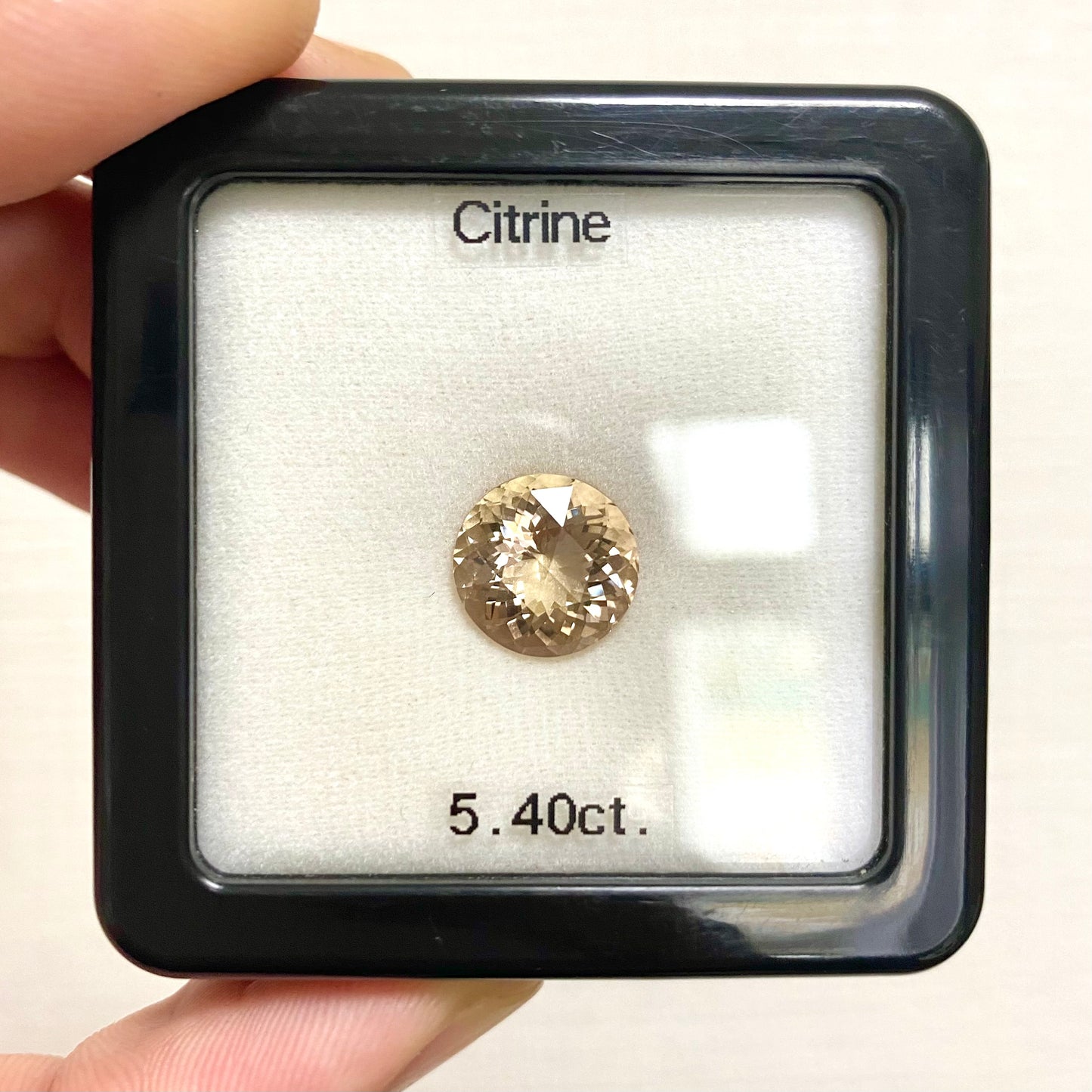 カット名募集🙌これはアメスモリン⁉︎絶妙な大人色と師匠の芸術的新カットに絶句😳シトリン5.40ct