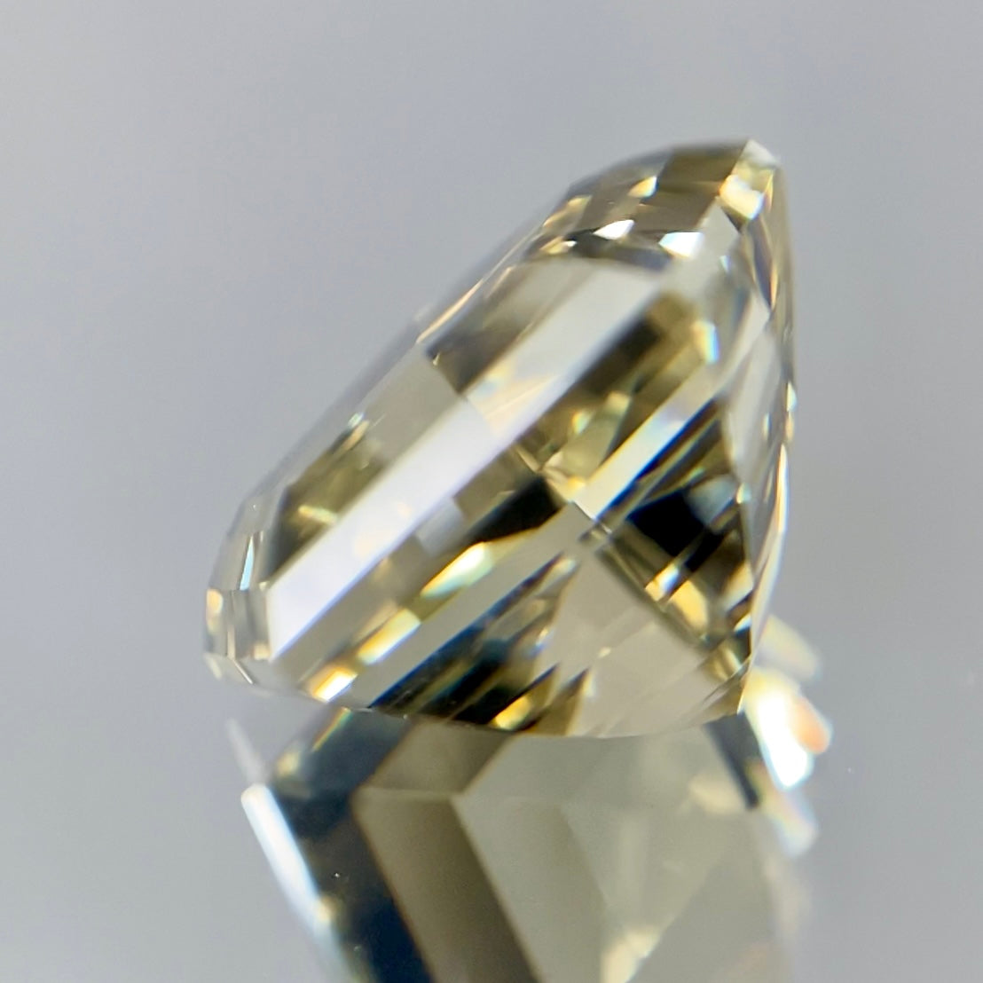 【💖GTCより特別出品💖】キラキラ五角形❤︎ゴールデンラブラドライト2.36ct