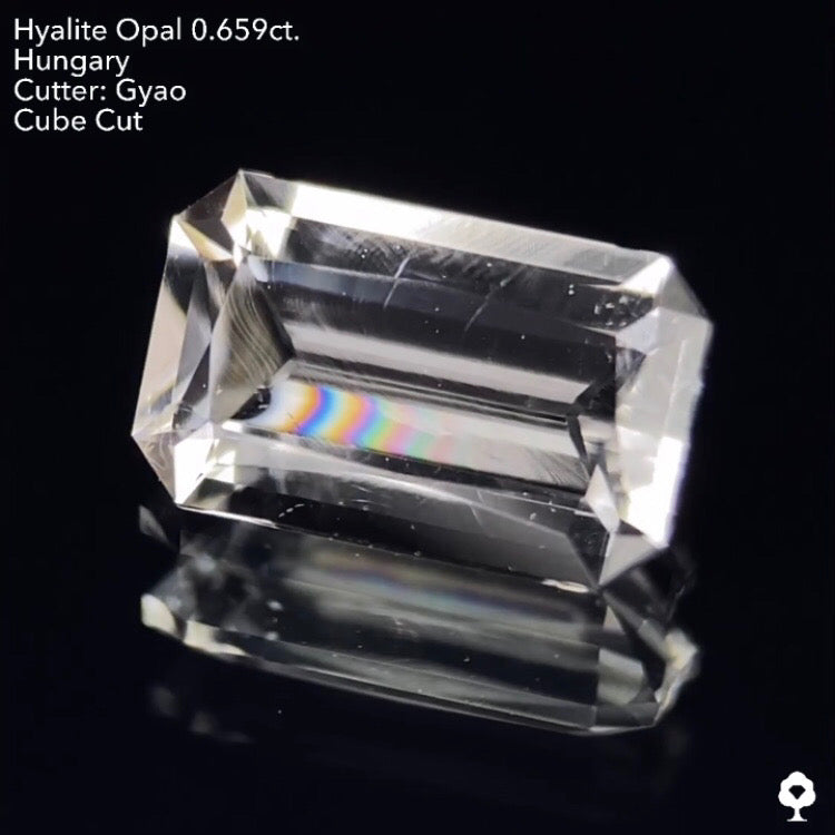 四隅キューブとオリジナリティ溢れるオクタゴン★ハンガリー産ハイアライトオパール0.659ct ゲオちゃん作品