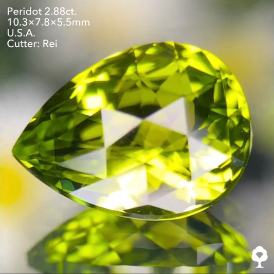3角ファセット煌めく美色クラウンローズペアシェイプ★ペリドット2.88ct. アメリカ産 レイちゃん作品