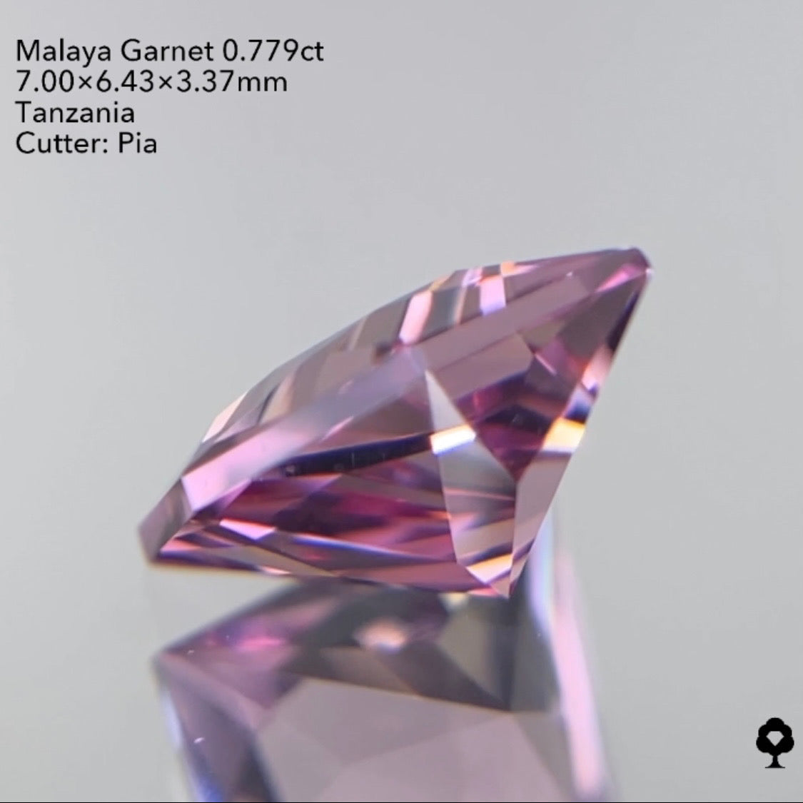 【SOLD OUT】宝石形マラヤガーネット0.779ct ピアッちゃん作品 3/30Live配信作品