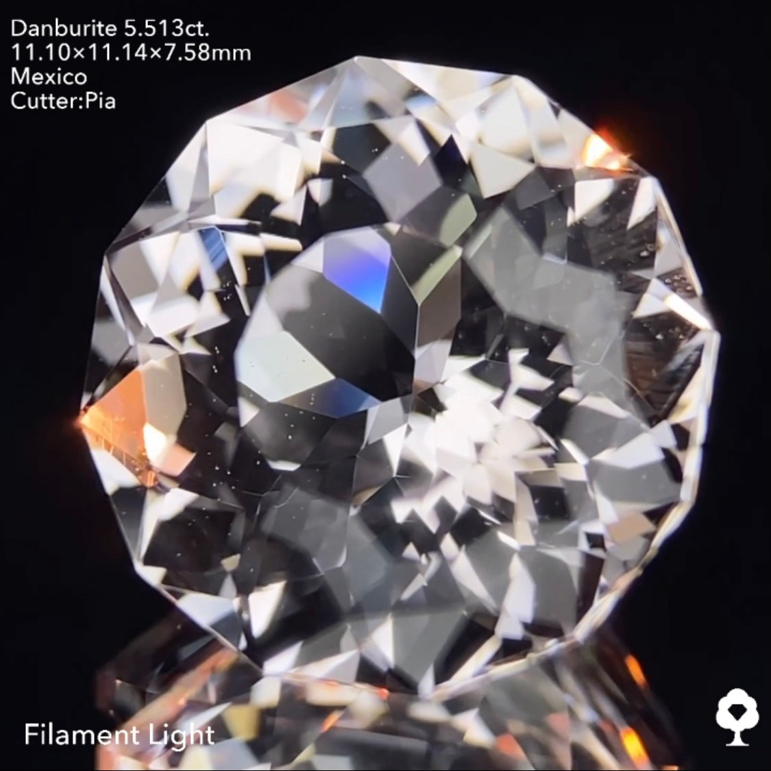 クラウンの新カットによるギラギラが美しい★カラーレスダンビュライト5.513ct ピアッちゃん作品