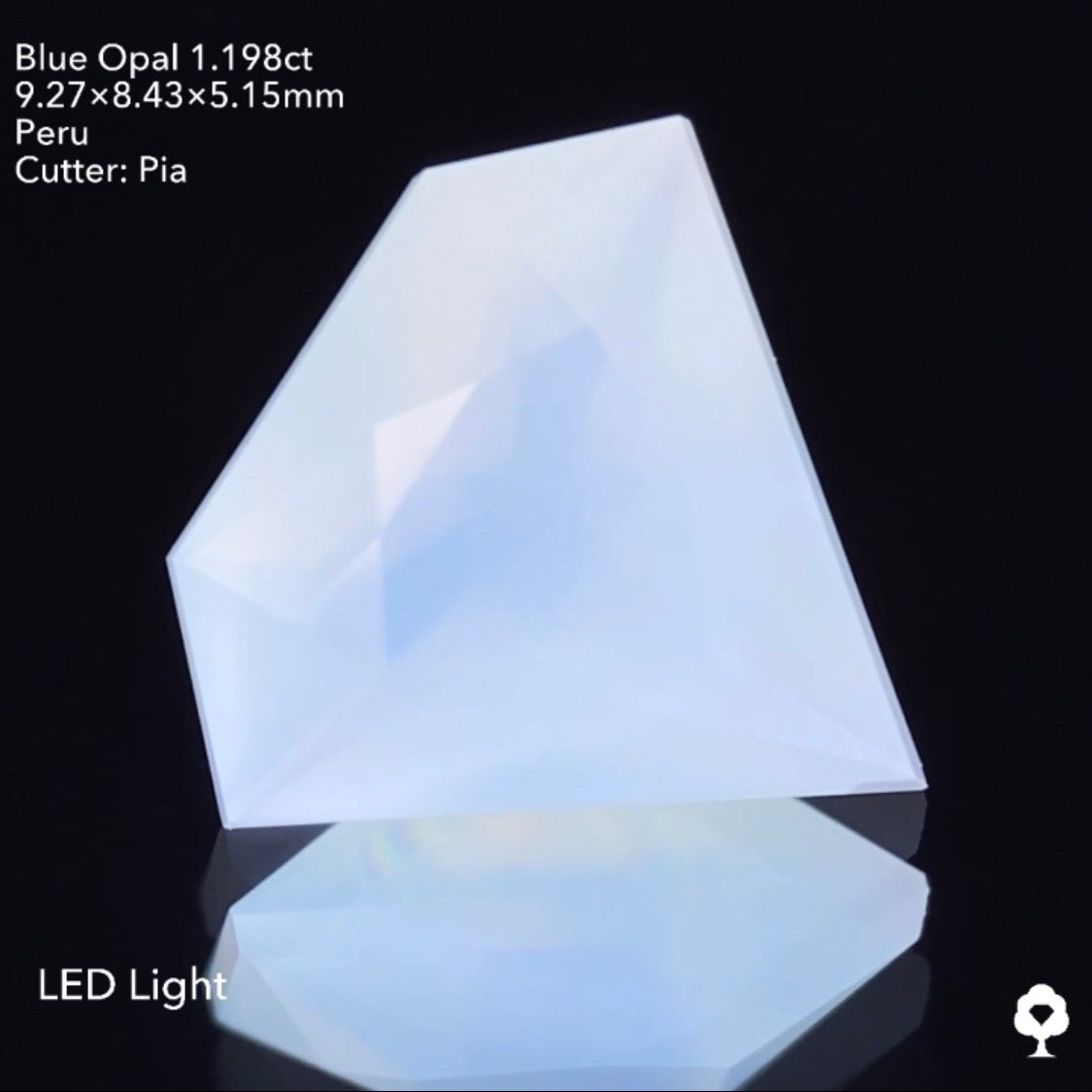 【ご落札者さま専用★1発入札オークション】シャープな宝石形に仕上げられた優しい雰囲気の美色★ブルーオパール 1.198ct ピアッちゃん作品