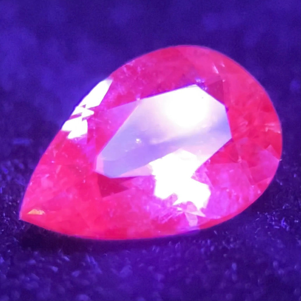 【仕切り直し】UVチェンジ美しいニュアンスカラーに舞い散るスノードームのようなインクル★非加熱サファイア1.486ctピアッちゃん作品