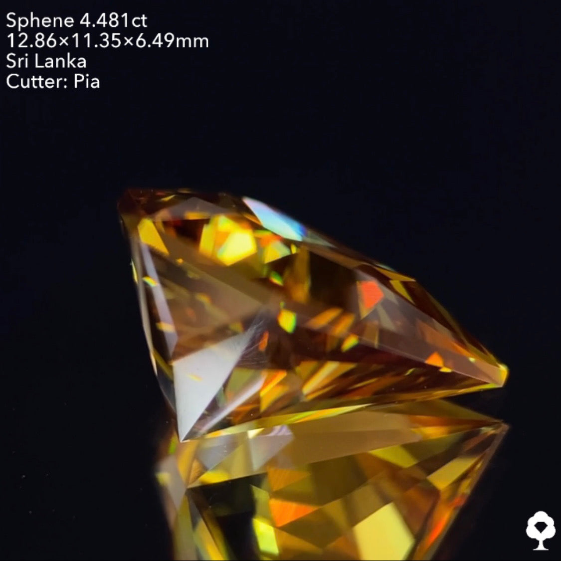 【5/26(木)終了★1ヶ月オークション】赤いファイアーが凄まじいスリランカ産は大きいけど可愛い宝石形★スフェーン4.481ct ピアッちゃん作品