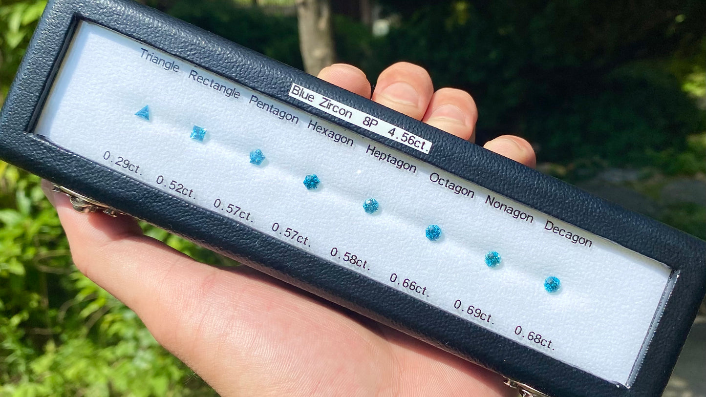 たまらないブルーと煌めきのピアッちゃん代表作多角形セット★ブルージルコン多角形8個セット計4.56ct.