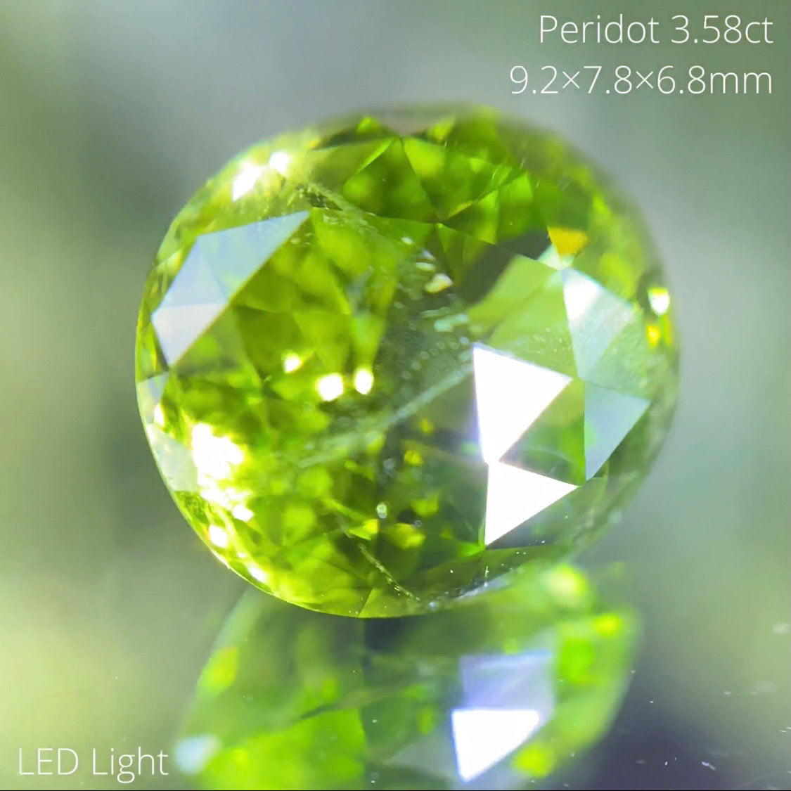 【ペリジャックプライス】笹の葉のような輝きの大迫力のクラウンローズオーバル★ペリドット3.58ct パキスタン産 レイちゃん作品