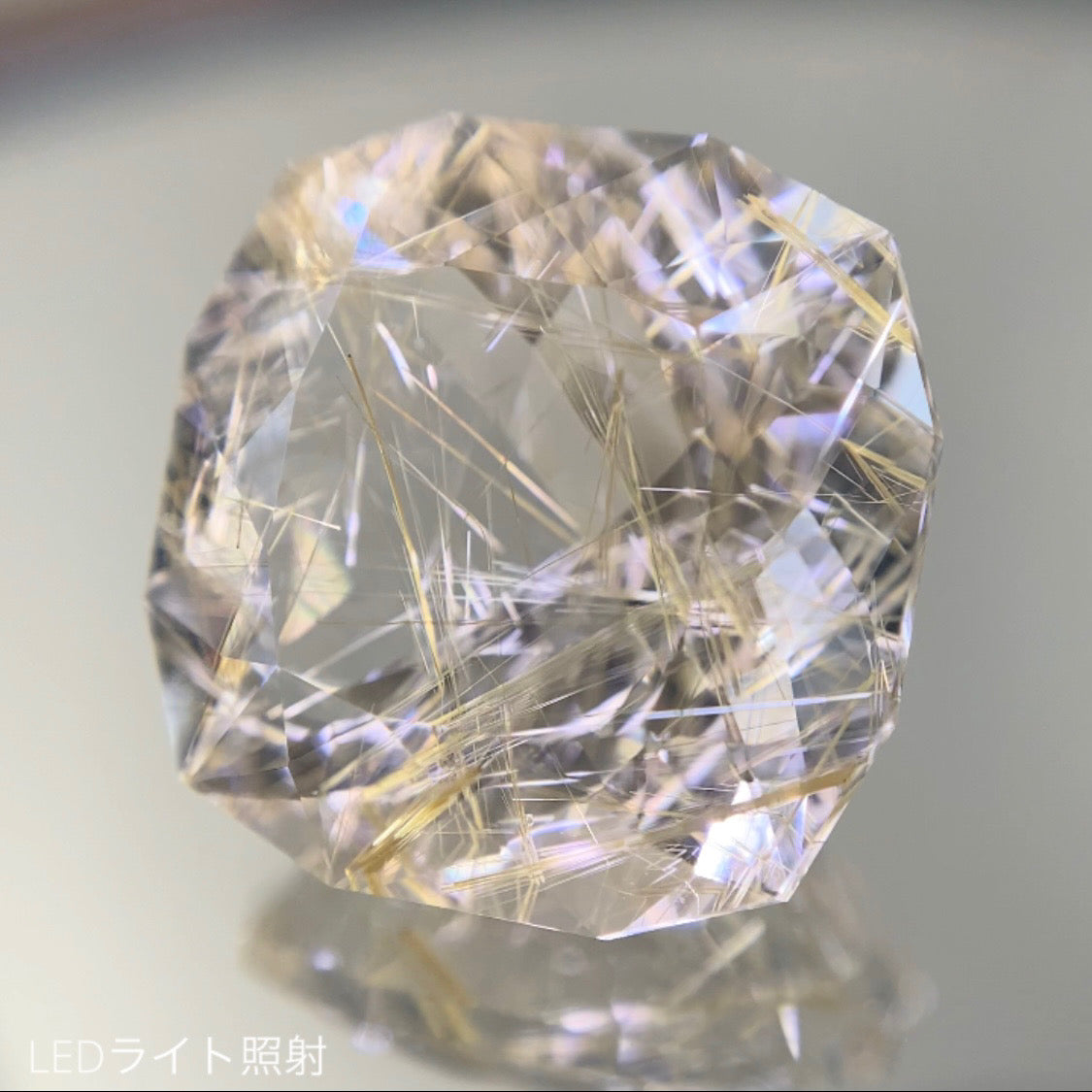 白金のルチルが交差する美ファンシークッション★ルチルクォーツ 8.34ct 師匠作品✨