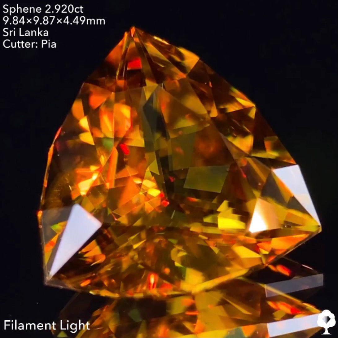 抜群のプロポーションのファンシートリリアント🌈スリランカ産スフェーン2.920ct✨ピアッちゃん作品💎