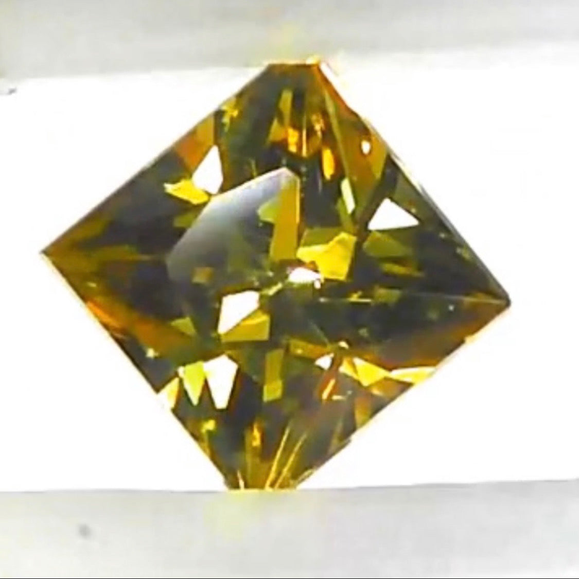 【6/11終了‼️1ヶ月オークション‼️】マリガーネット多色多角形8個セット 計2.36ct ピアッちゃん作品