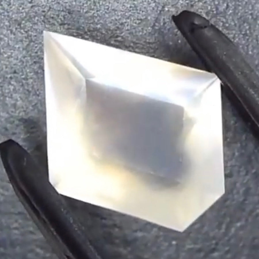 ムーンストーン 1.98ct レイちゃん作品✨ 3/6 21:00~Live配信商品💎🌳⚡️