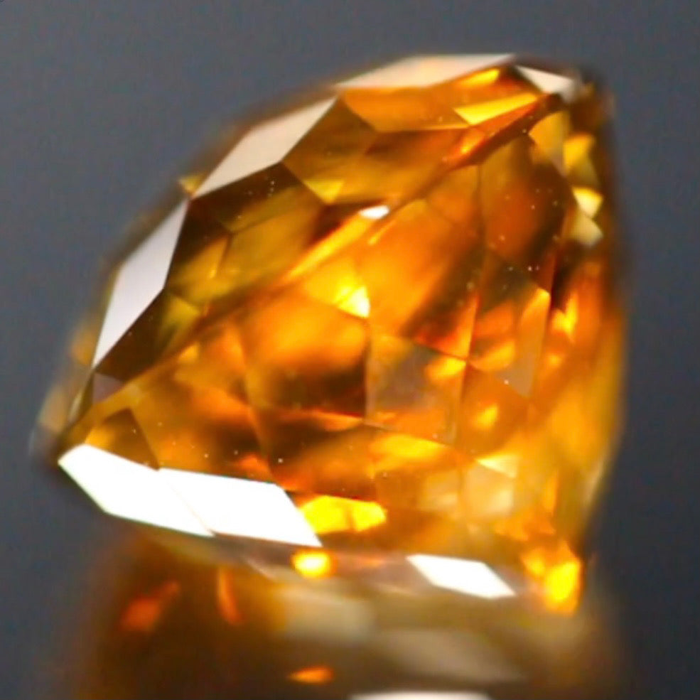 これぞ【キューブスターカット】濃厚ゴールドの美しい満月★ラブラドライト4.150ct ゲオちゃん作品✨こちらはクーポンはごめんなさい🙏