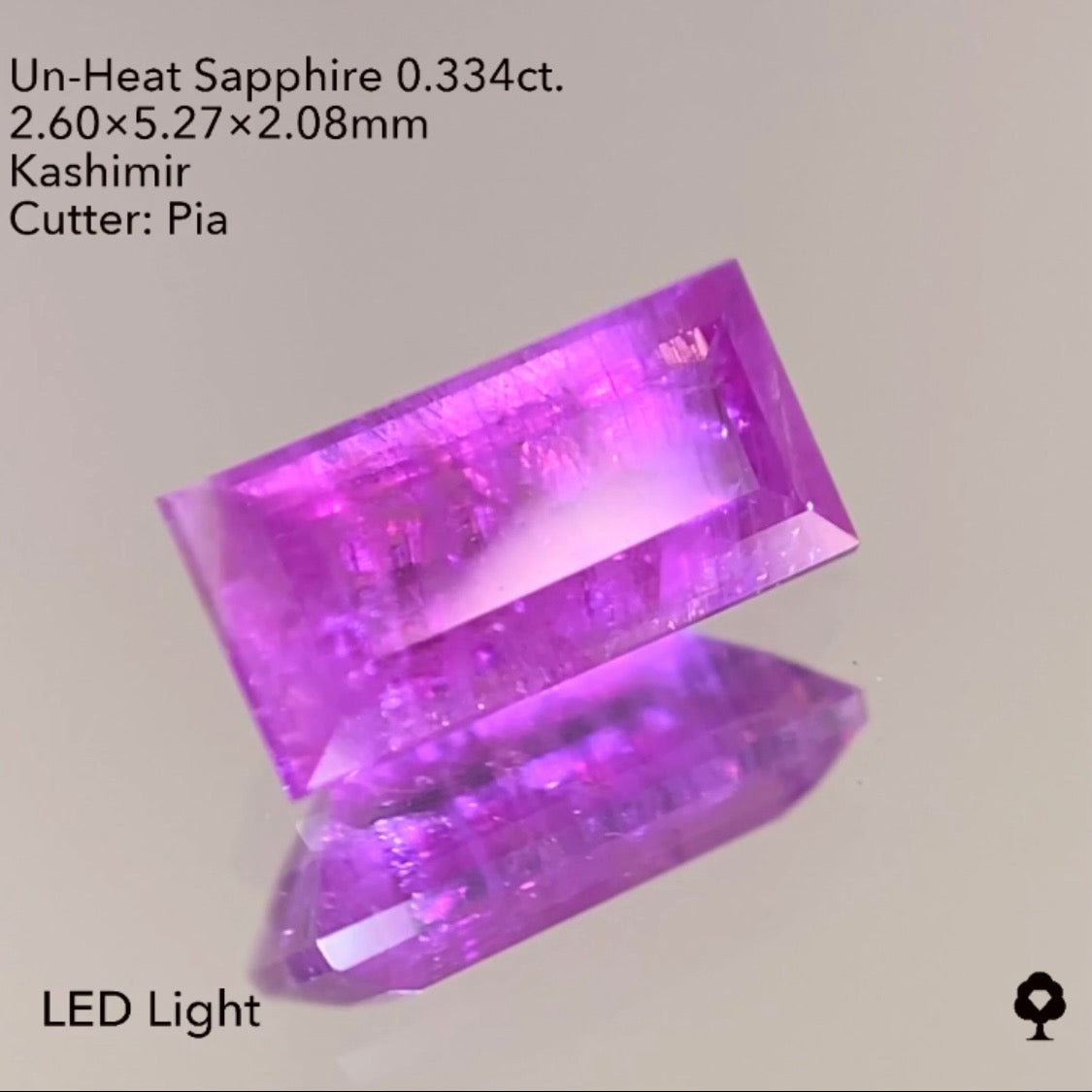 いろんな表情をお楽しみあれ★ 完璧なバゲットシェイプの非加熱カシミールサファイア0.334ct ピアッちゃん作品【コランダム夏祭り特別価格❗️】