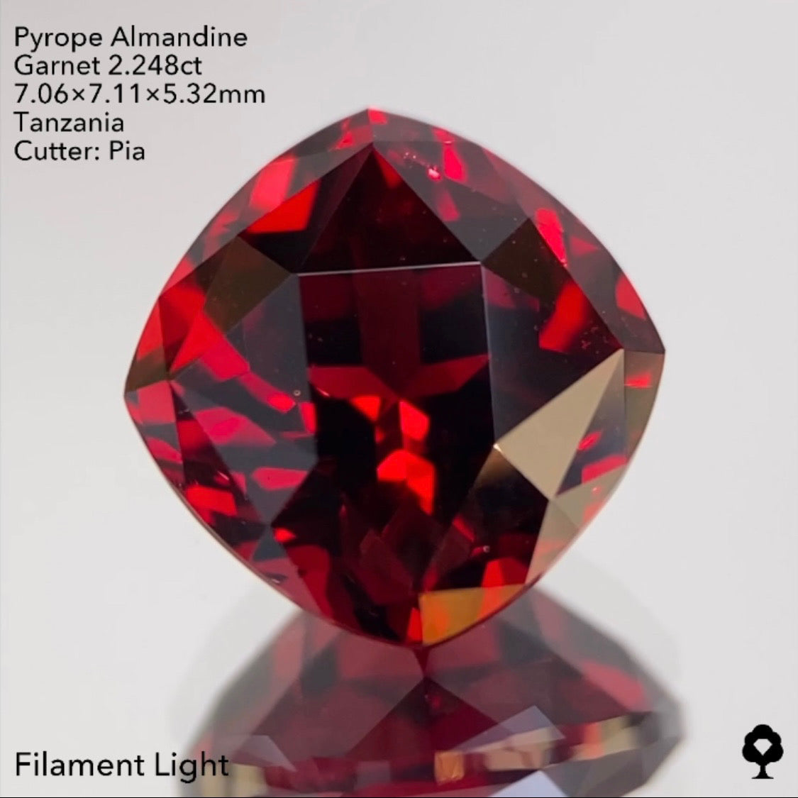 【個展特別オークション】パイロープアルマンディンガーネット2.248ct