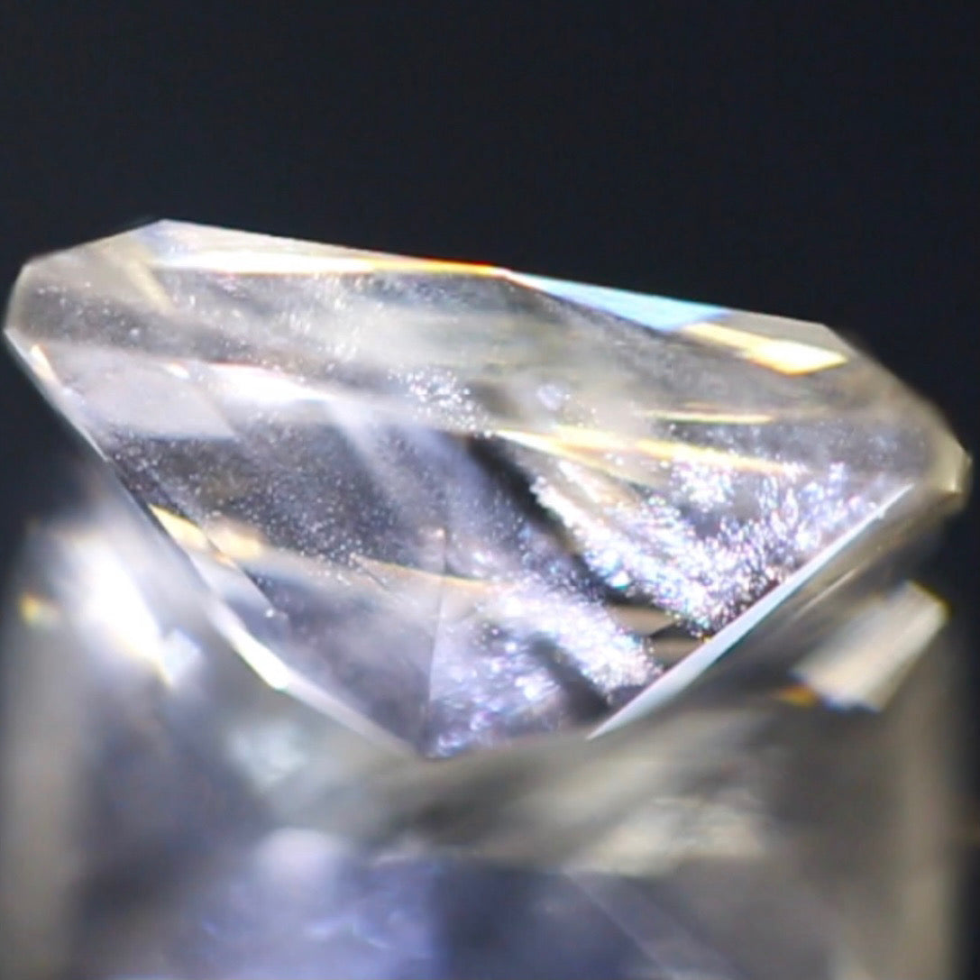 星屑シラーが煌めく超美スーパークッション★ラブラドライト3.23ct ピアッちゃん作品✨