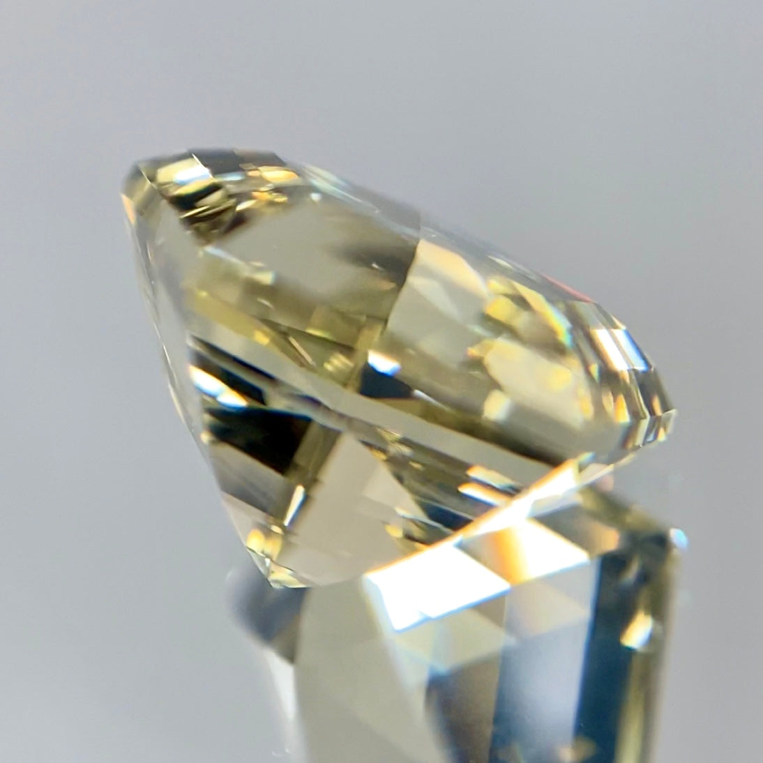 【💖GTCより特別出品💖】キラキラ五角形❤︎ゴールデンラブラドライト2.36ct