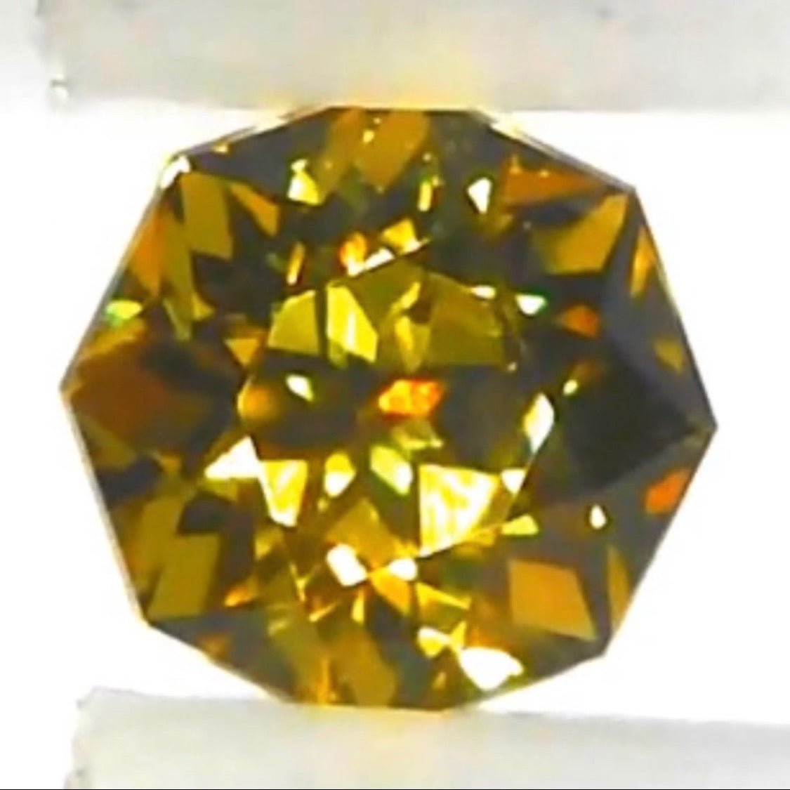 【6/11終了‼️1ヶ月オークション‼️】マリガーネット多色多角形8個セット 計2.36ct ピアッちゃん作品