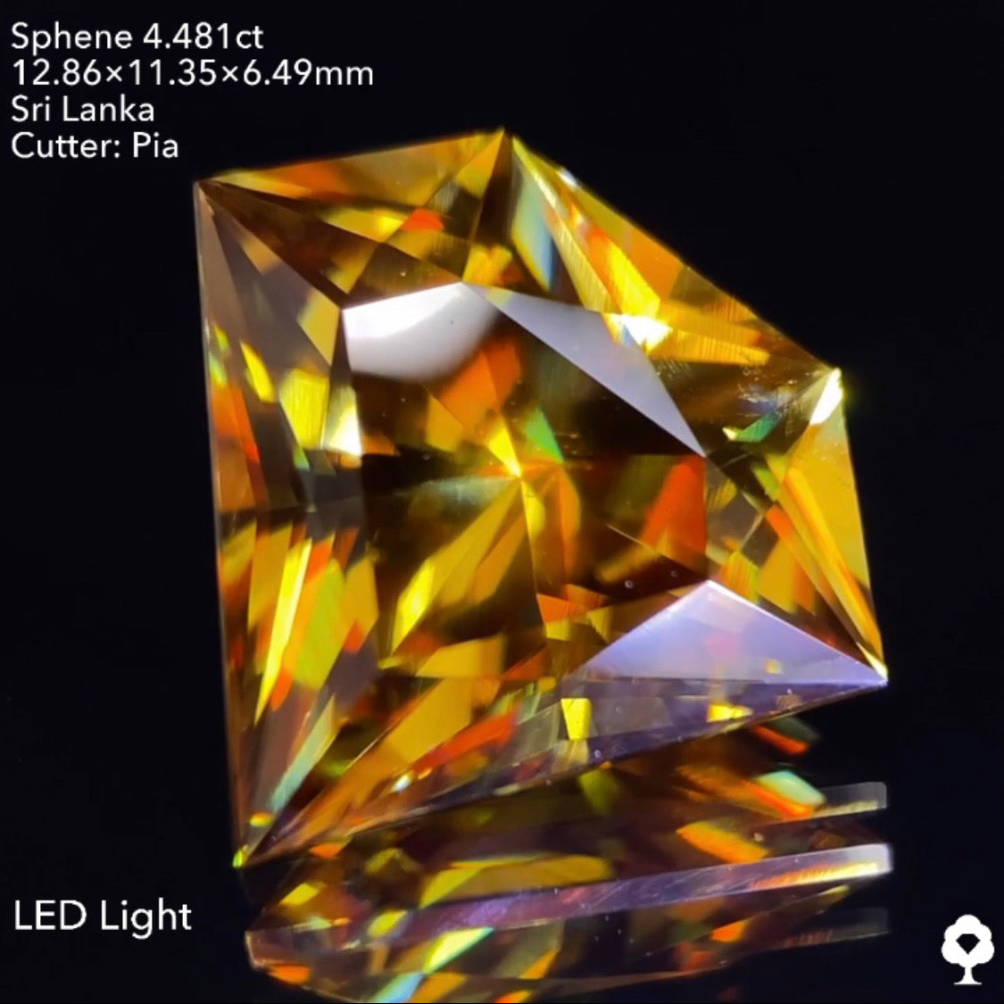 【5/26(木)終了★1ヶ月オークション】赤いファイアーが凄まじいスリランカ産は大きいけど可愛い宝石形★スフェーン4.481ct ピアッちゃん作品