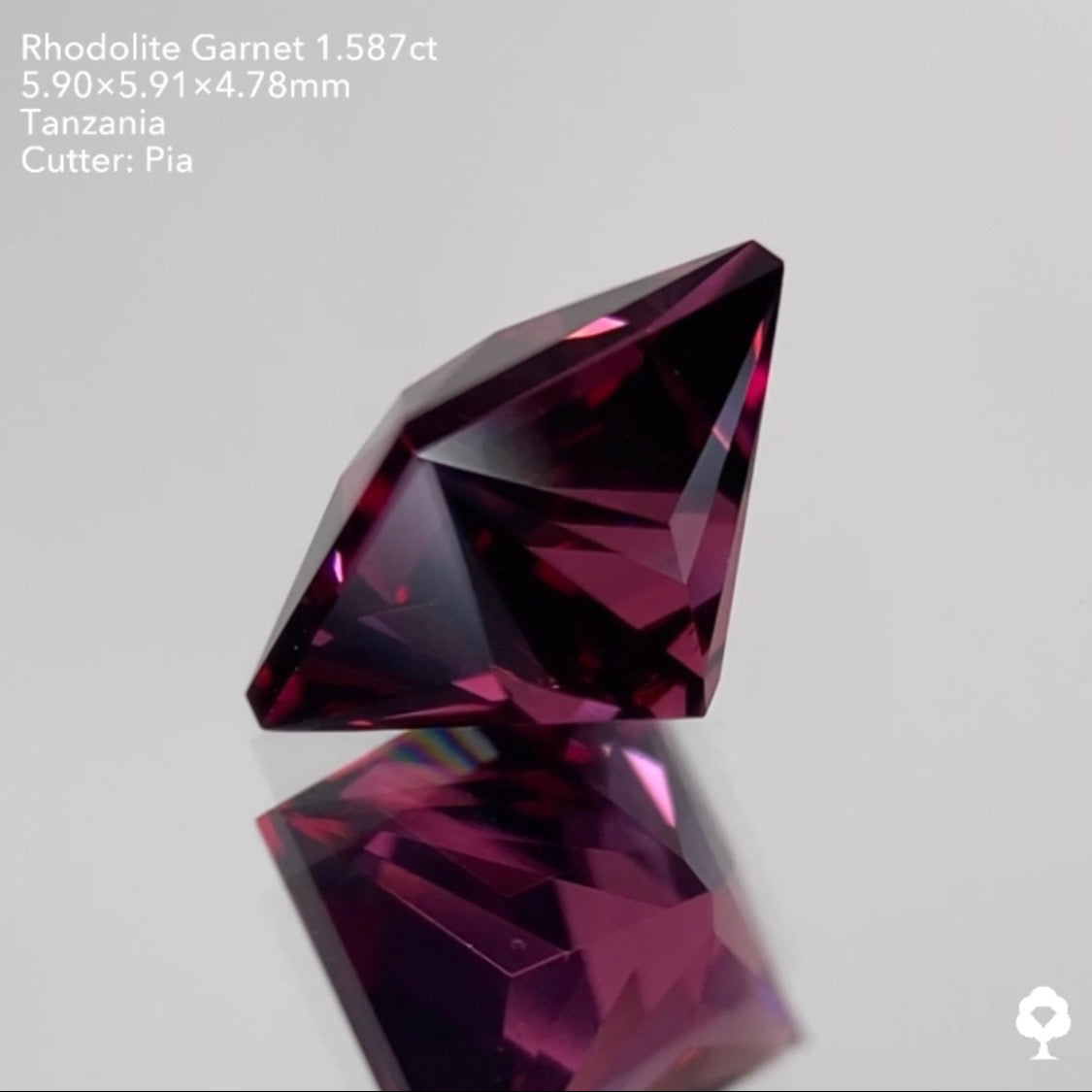【GTJウェブサイト個展プライス】濃厚美色から鮮やかで鋭い煌めきを放つプリンセス★ロードライトガーネット1.587ct ピアッちゃん作品