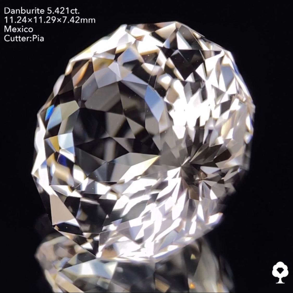 新カットの強い煌めきを大粒で楽しむ★カラーレスダンビュライト5.421ct ピアッちゃん作品