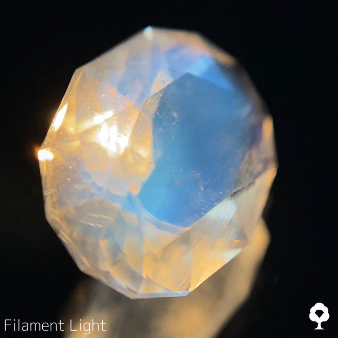 【24時終了‼️サンドウィッチオークション】完璧なカットに仕上げられたラインインクルと溢れるブルーシラー★ムーンストーン1.432ct ピアッちゃん作品