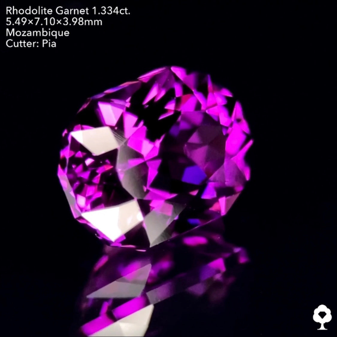 【サイレンタイムセール】ブルーファイアー踊る可愛いカプセル型ファンシーオーバル★ロードライトガーネット1.334ct. ピアッちゃん作品