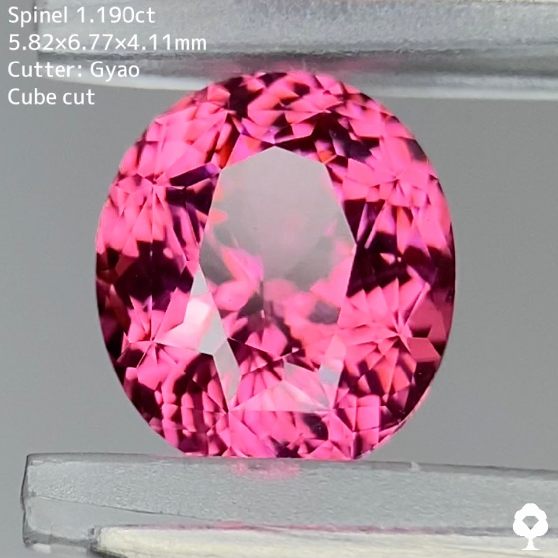 紅桜舞い散る存在感抜群のピンク変則キューブオーバル★スピネル 1.190ct