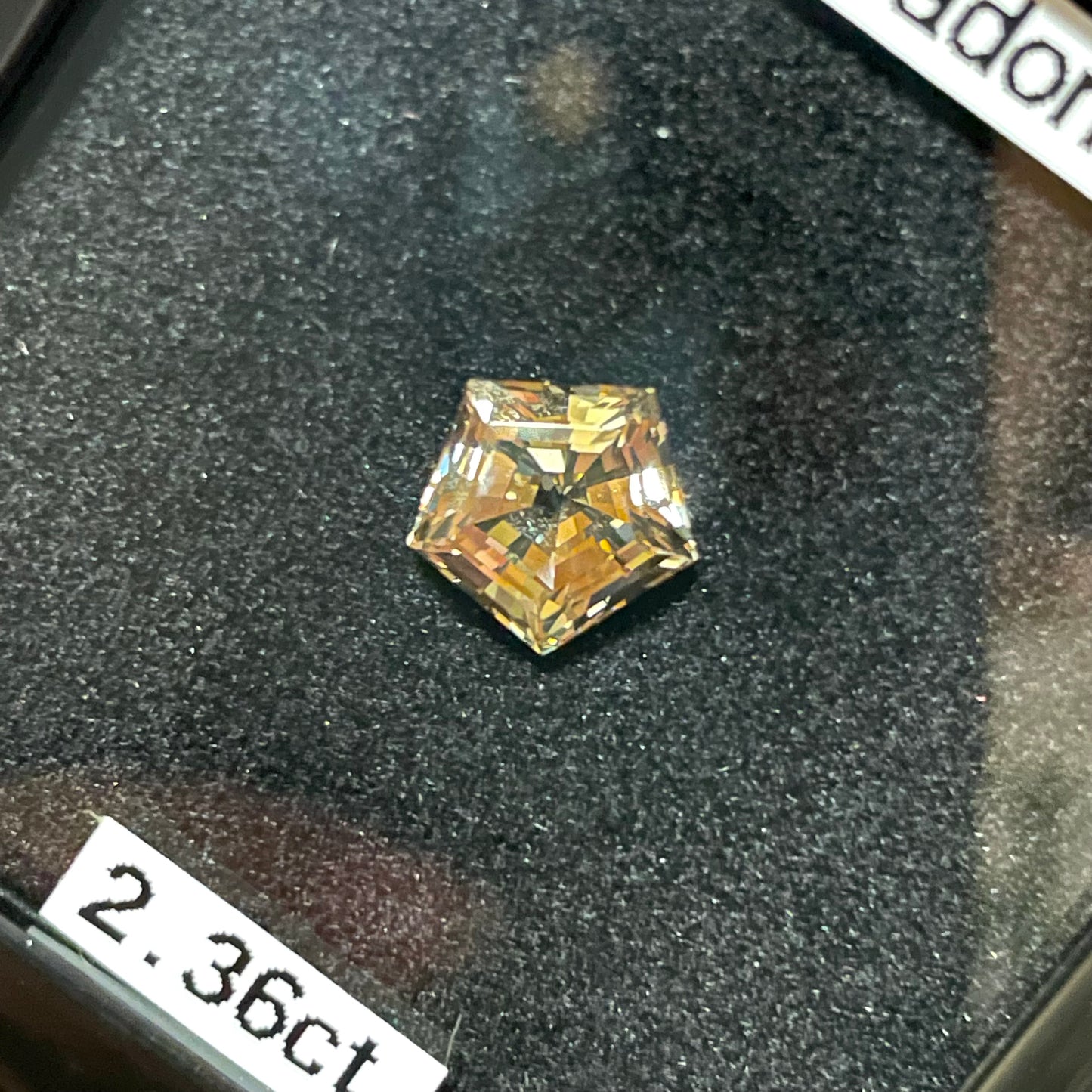 【💖GTCより特別出品💖】キラキラ五角形❤︎ゴールデンラブラドライト2.36ct