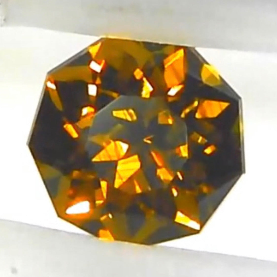 【6/11終了‼️1ヶ月オークション‼️】マリガーネット多色多角形8個セット 計2.36ct ピアッちゃん作品