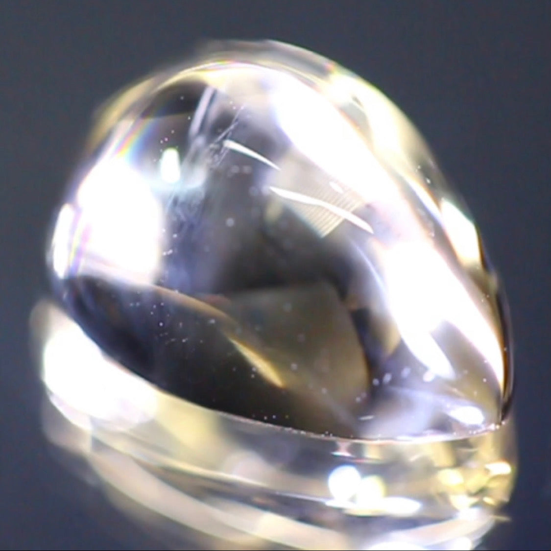 たっぷりとしたボリュームがめちゃ可愛い月の雫★ラブラドライト2.35ct 社長作品✨こちらはクーポンはごめんなさい🙏
