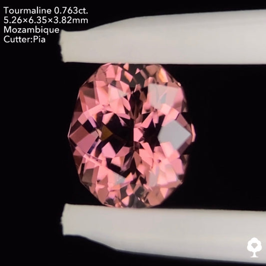 【五月病を吹っ飛ばせキャンペーン💨】コーラルピンク系美色と高いクラリティと抜群カット★ピンクトルマリン 0.763ct ピアッちゃん作品
