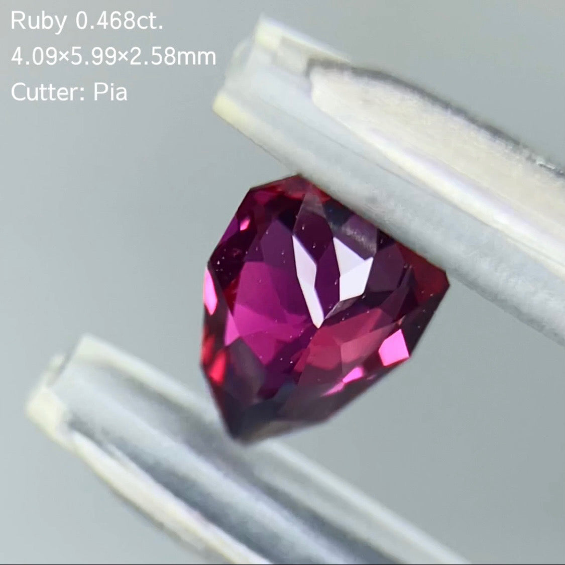 【お客さま専用】タイ産ルビー0.468ct★ピアッちゃん作品