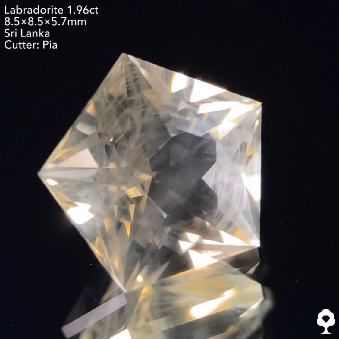 シラー渦巻くお星さまペンタゴン★ラブラドライト1.96ct ピアッちゃん作品