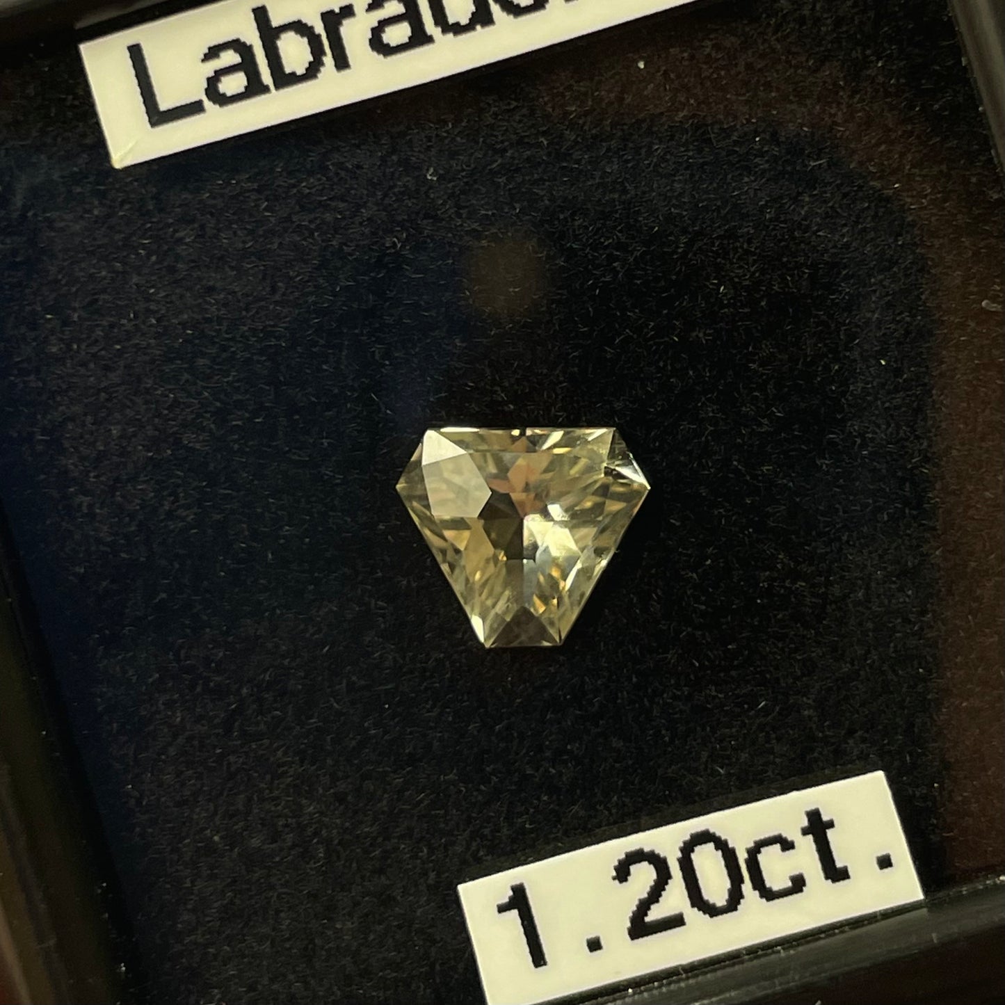 【💖GTCより特別出品💖】ハニカム??新トリリアントラブラドライト1.20ct❤︎師匠作品 ✨