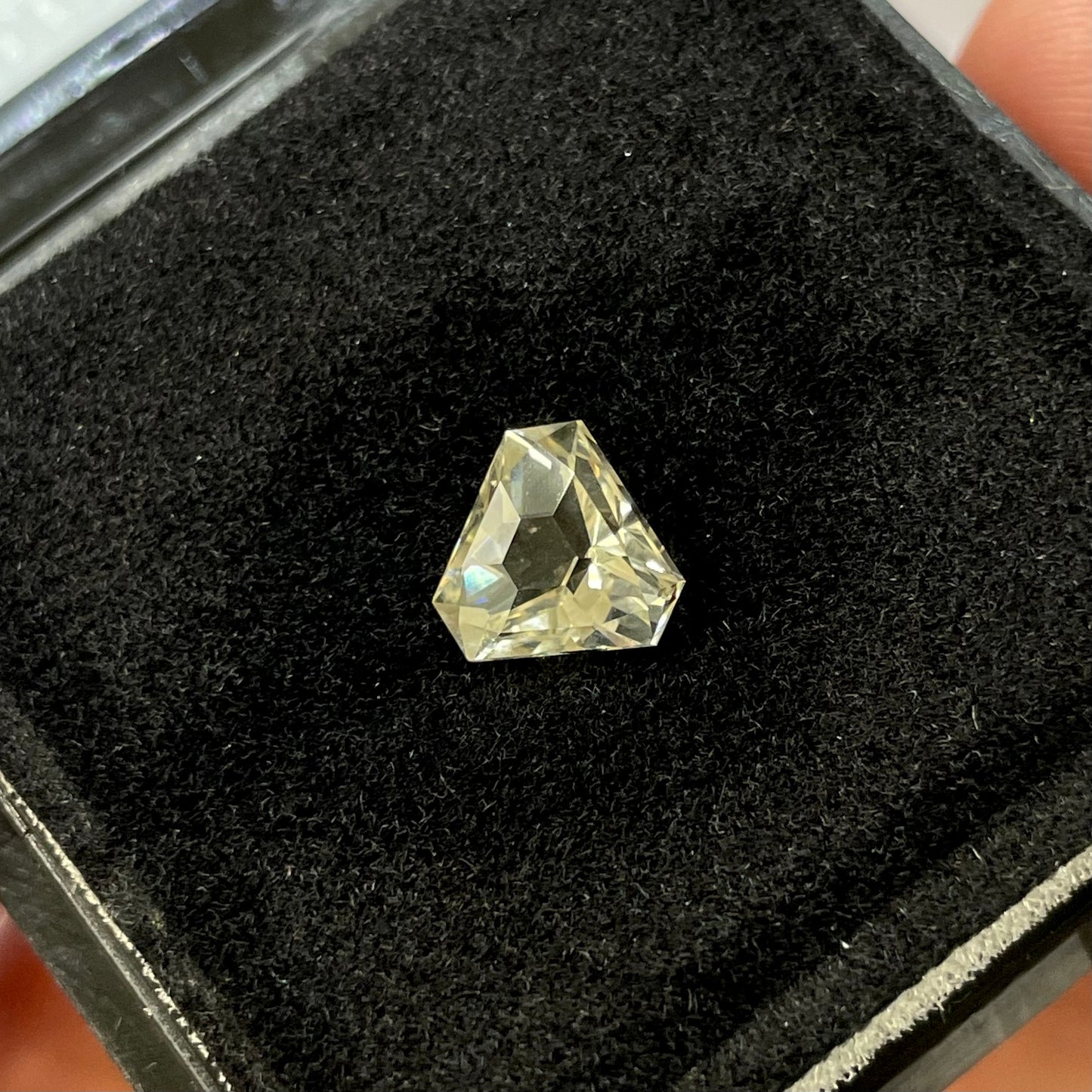 【💖GTCより特別出品💖】ハニカム??新トリリアントラブラドライト1.20ct❤︎師匠作品 ✨