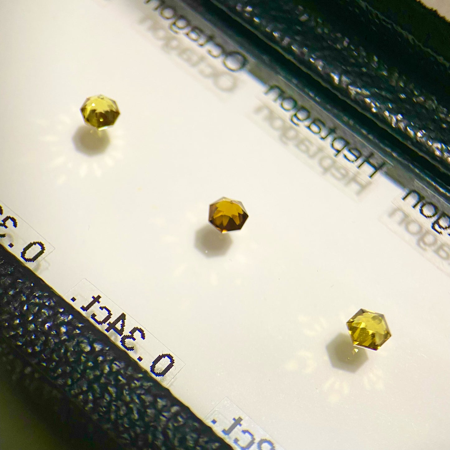 【6/11終了‼️1ヶ月オークション‼️】マリガーネット多色多角形8個セット 計2.36ct ピアッちゃん作品