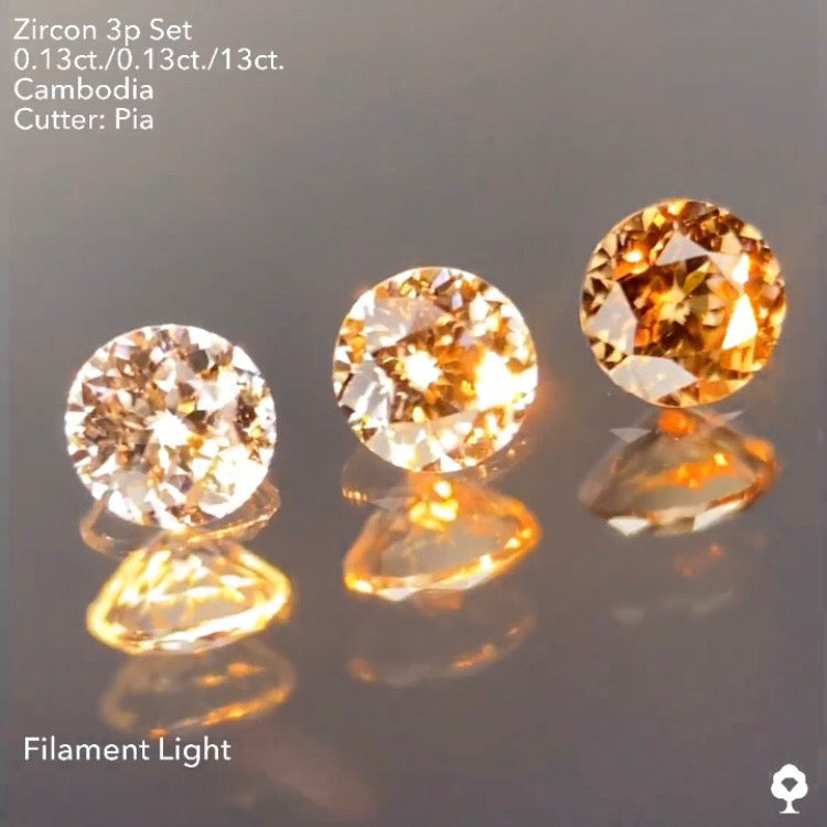 6角形テーブルラウンドのお仕立て妄想ふくらむ秋色グラデーション★ジルコン3個セット計0.39ct ピアッちゃん作品★ハラキリプライス