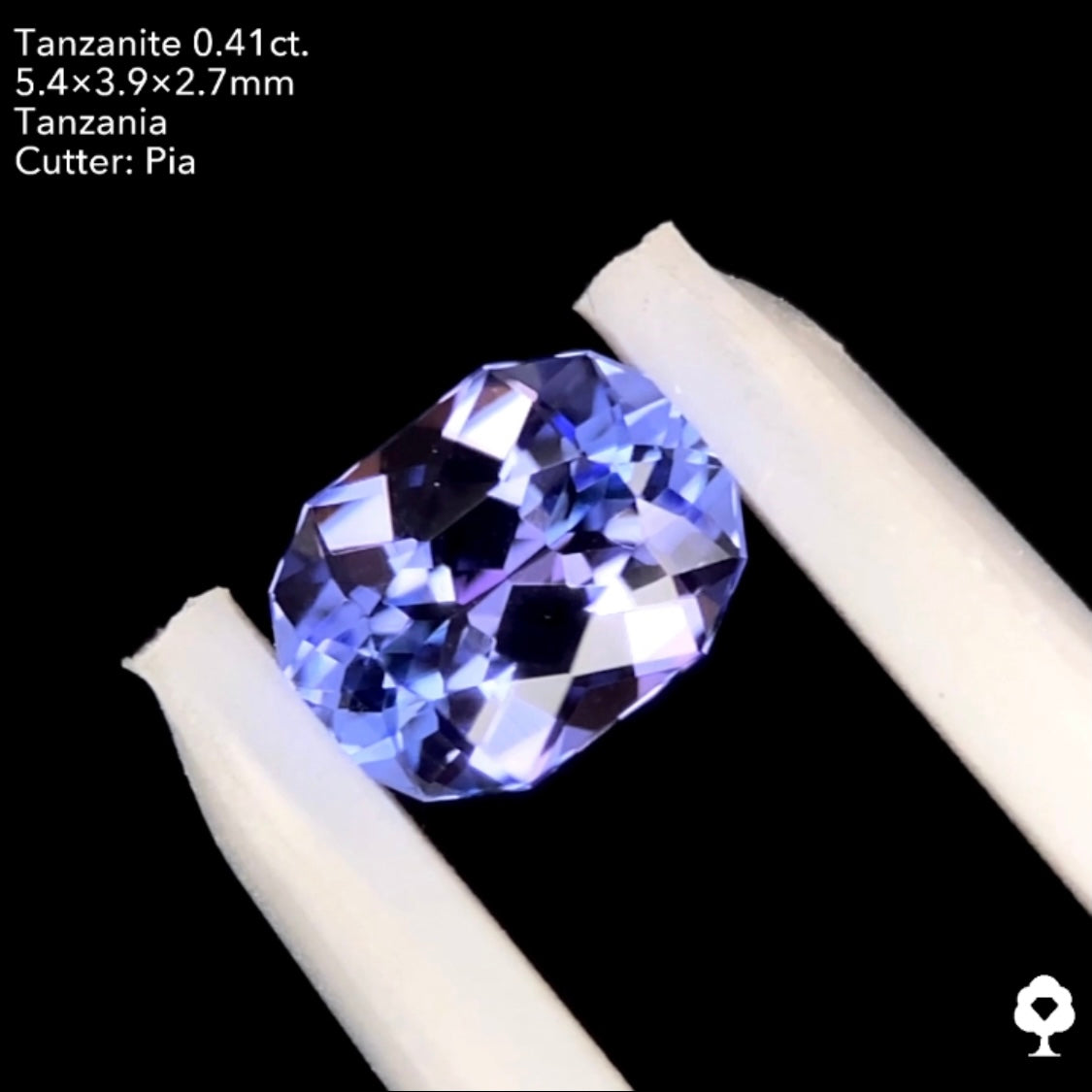 【本日21:00終了‼️】タンザナイト 0.41ct. ファンシーオーバル ピアッちゃん作品