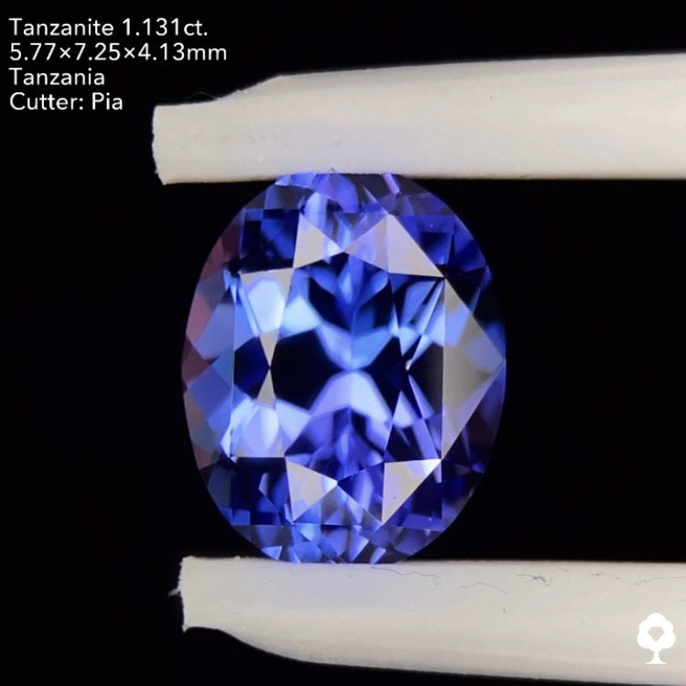 タンザナイト1.131ct. オーバル ピアッちゃん作品