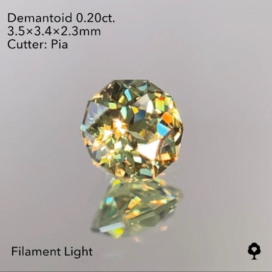 【SOLD OUT】ナミビアデマントイドガーネット0.20ct ピアッちゃん作品 1/29Liveご紹介作品