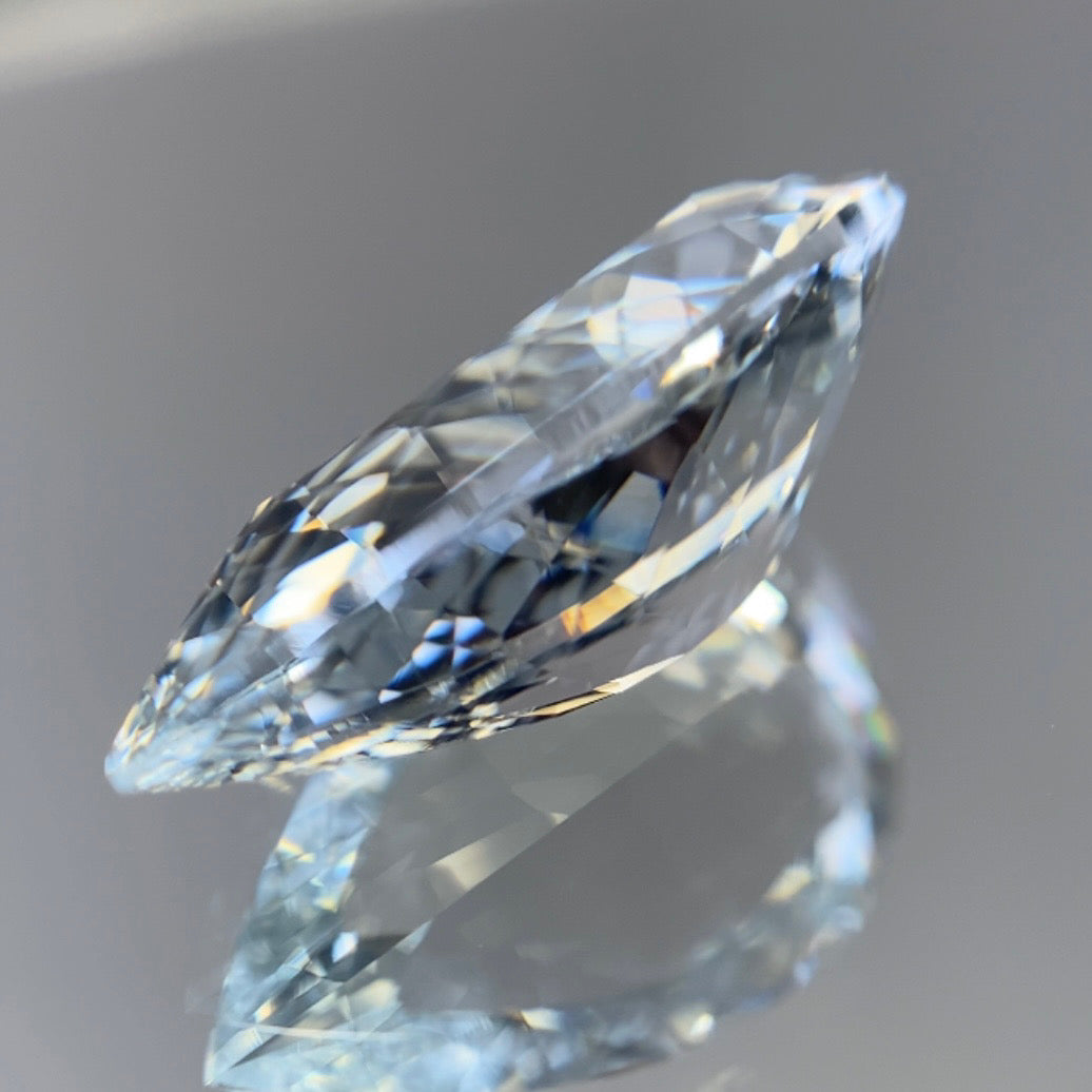 先端の細かい輝きがたまらないピアッちゃんの傑作★ゴッシェナイト2.697ct ピアッちゃん作品