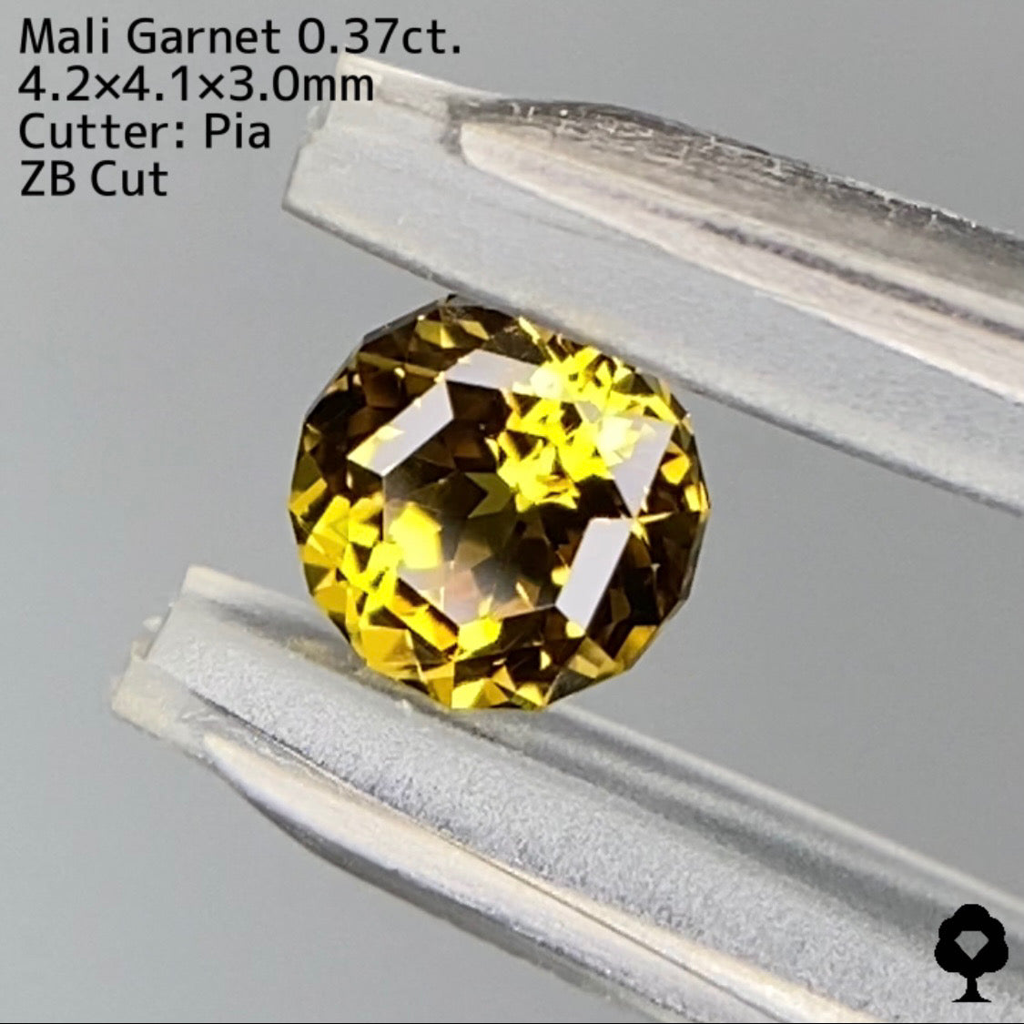 【ZBカット】マリガーネット0.37ct. ピアッちゃん作品