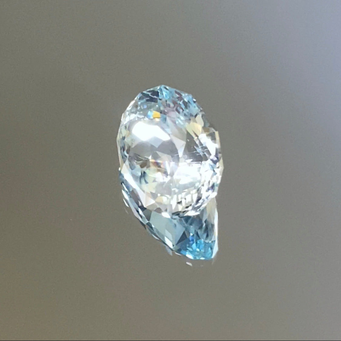 GemTreeIrmoðœãã«ãŒãããŒãº Blue Topaz 5.40ct / Cutter: Rei / Fancy Oval 12