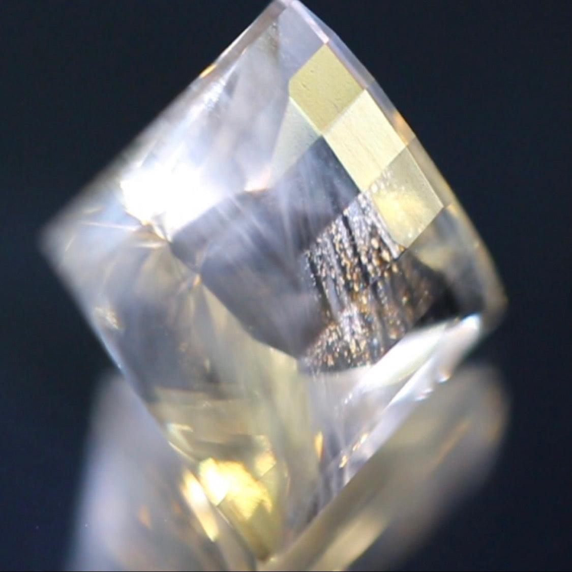 太鼓橋スクエアカットに潜む流星群シラー★ラブラドライト3.43ct 師匠作品✨