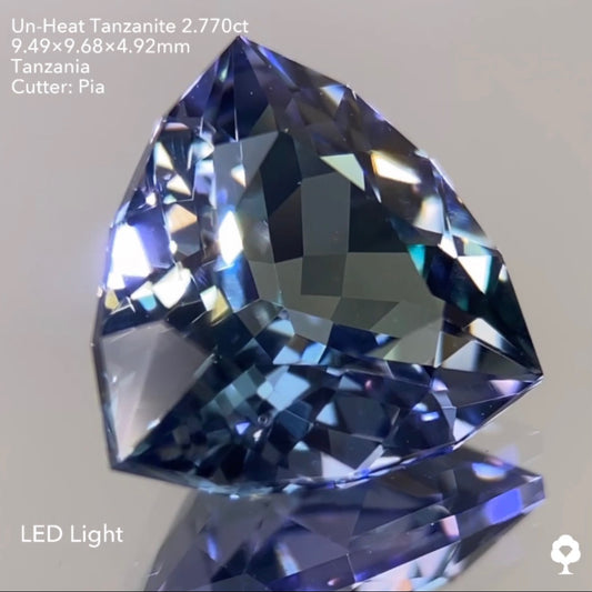 SOLD OUT【GTJウェブサイト個展プライス】非加熱の多色感がファンシートリリアントによって激カッコよく仕上がる★非加熱タンザナイト2.770ct ピアッちゃん作品