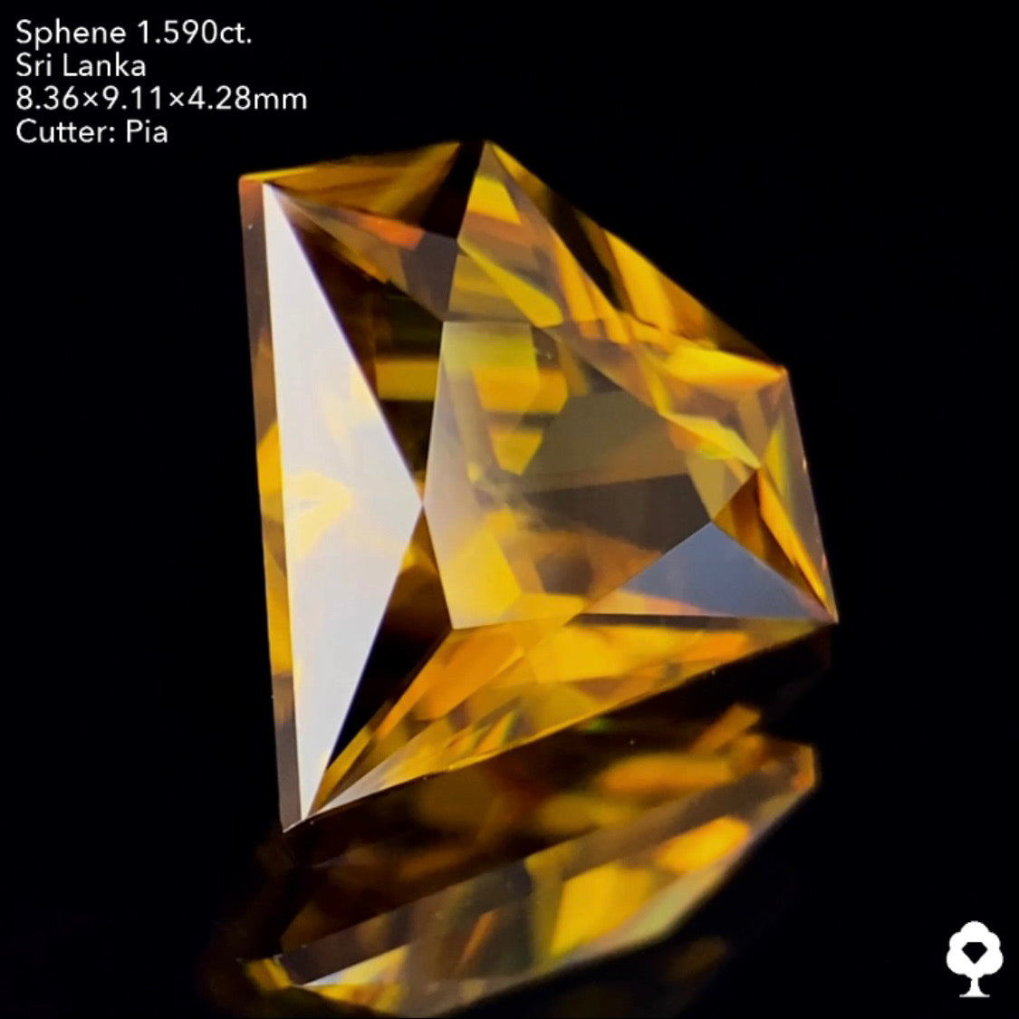 【SOLD OUT】重厚な風格から赤ファイアーを放つハイクラススリランカ産の宝石形★スリランカスフェーン1.590ct. ピアッちゃん作品