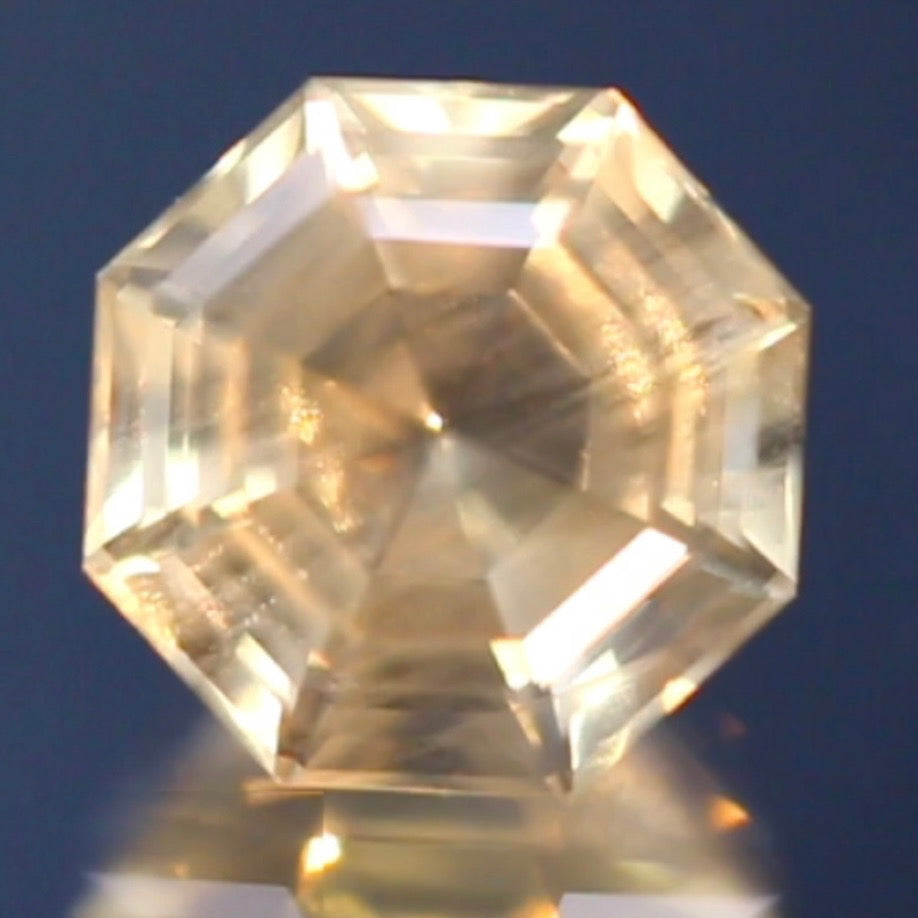 荘厳で美しい建造物のようなアッシャー系八卦カット★ラブラドライト1.67ct 師匠作品✨
