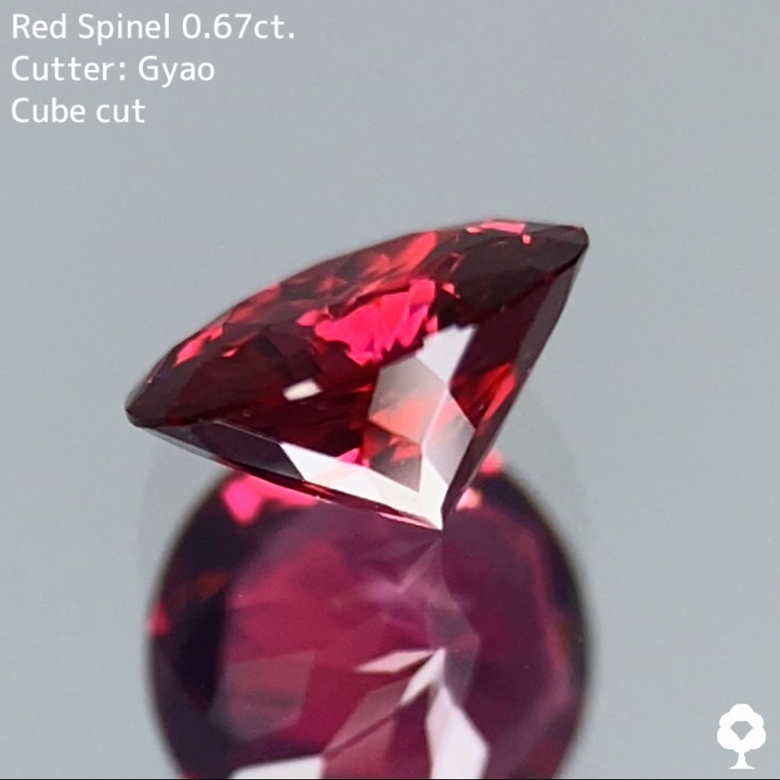 ピンク寄りレッドの強い彩度とテリの縁取りキューブカット★レッドスピネル 0.665ct【Cube cut】