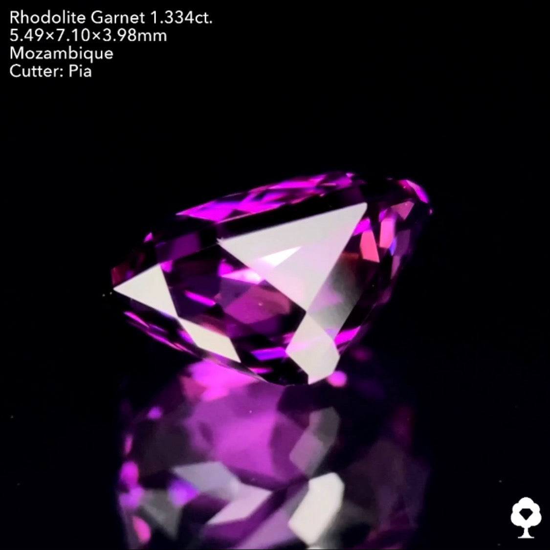 【サイレンタイムセール】ブルーファイアー踊る可愛いカプセル型ファンシーオーバル★ロードライトガーネット1.334ct. ピアッちゃん作品